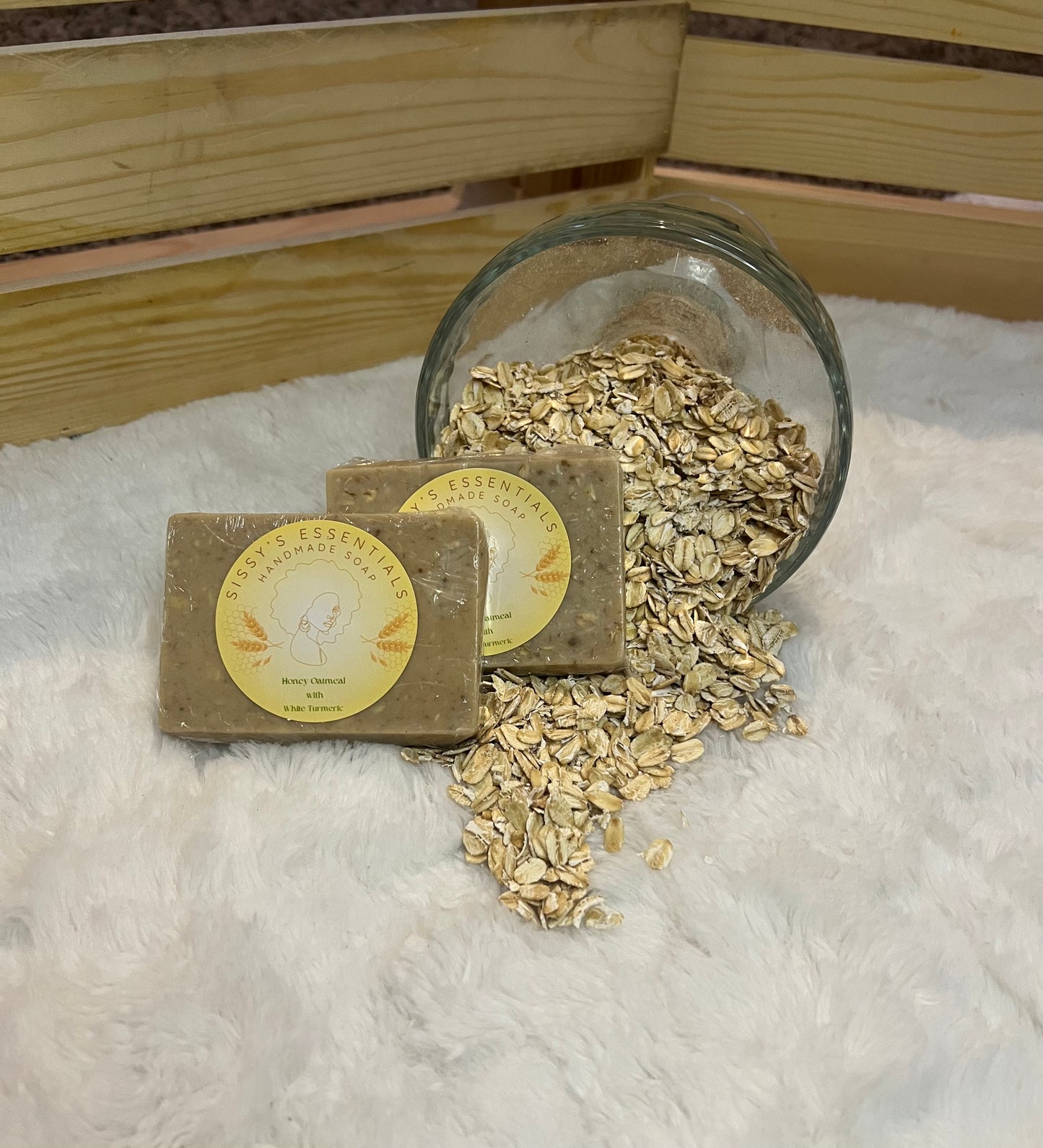 Honey Oatmeal Soap (with White Turmeric)